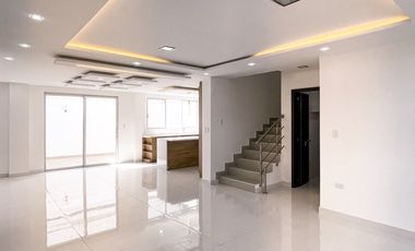Se vende casa cuatro habitaciones a estrenar al sur de la ciudad de Loja