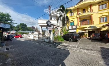 HOTEL BINTANG 2 DIJUAL CEPAT DEKAT AMPLAZ
