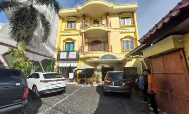 HOTEL BINTANG 2 DIJUAL CEPAT DEKAT AMPLAZ