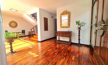 VENDO PRECIOSA CASA EN SAN ISIDRO A 1 CUDRA DE AV. JAVIER PRADO