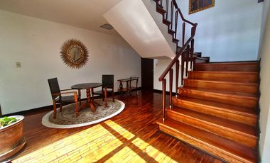 VENDO PRECIOSA CASA EN SAN ISIDRO A 1 CUDRA DE AV. JAVIER PRADO