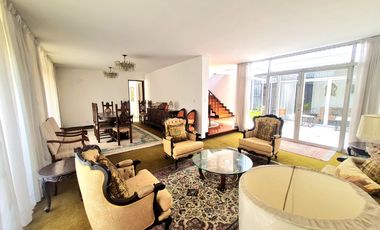 VENDO PRECIOSA CASA EN SAN ISIDRO A 1 CUDRA DE AV. JAVIER PRADO