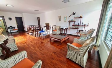 VENDO PRECIOSA CASA EN SAN ISIDRO A 1 CUDRA DE AV. JAVIER PRADO