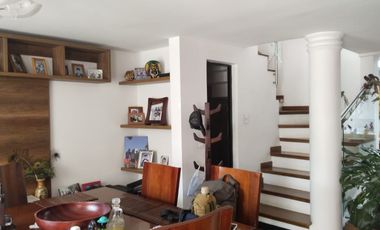 EN VENTA HERMOSA CASA EN SANTA INES.