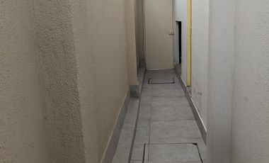 Traversoylindao tu Inmobiliaria en Guayaquil Alquila Excelente Casa Semiamoblada en la Urbanización Costalmar: Sala Comedor.  Cocina. 3 Habitaciones.