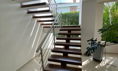 VENTA CASA FLORIDABLANCA CONJUNTO CALATRAVA 5 HAB