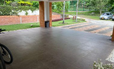 VENTA CASA FLORIDABLANCA CONJUNTO CALATRAVA 5 HAB