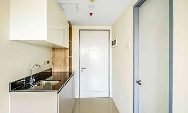 Bright Studio Apartment with Stunning City Views in Mandaue City