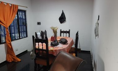 VENDO CASA EN VILLAVICENCIO BARRIO EL ESTERO A UNA CUADRA DE LA AV LOS MARACOS