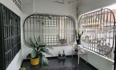 VENDO CASA EN VILLAVICENCIO BARRIO EL ESTERO A UNA CUADRA DE LA AV LOS MARACOS