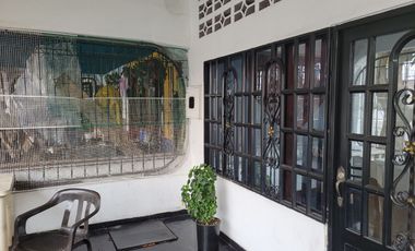 VENDO CASA EN VILLAVICENCIO BARRIO EL ESTERO A UNA CUADRA DE LA AV LOS MARACOS