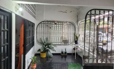 VENDO CASA EN VILLAVICENCIO BARRIO EL ESTERO A UNA CUADRA DE LA AV LOS MARACOS