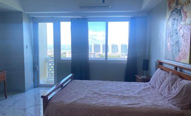 Spacious Two Bedrooms Beach Condo (96 sqm) in La MIrada Vistamar Beach Resort