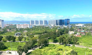 Resale Spacious Two Bedrooms Beach Condo (96 sqm) in La MIrada Vistamar Beach Resort