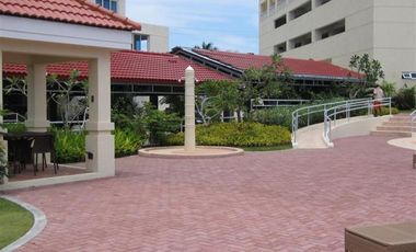 Resale Spacious Two Bedrooms Beach Condo (96 sqm) in La MIrada Vistamar Beach Resort