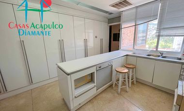 Hermoso departamento de lujo con terraza, jacuzzi y vista panorámica a la bahía de Acapulco