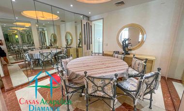 Hermoso departamento de lujo con terraza, jacuzzi y vista panorámica a la bahía de Acapulco