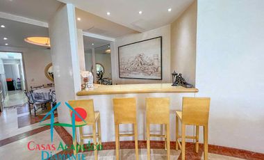 Hermoso departamento de lujo con terraza, jacuzzi y vista panorámica a la bahía de Acapulco