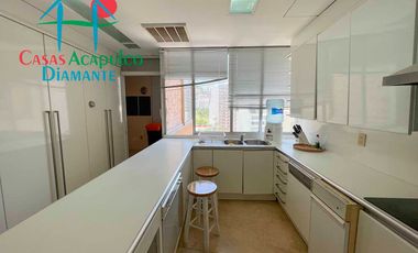 Hermoso departamento de lujo con terraza, jacuzzi y vista panorámica a la bahía de Acapulco