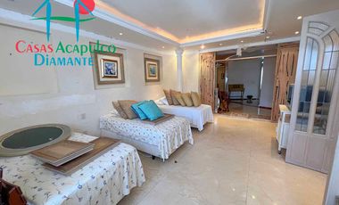 Hermoso departamento de lujo con terraza, jacuzzi y vista panorámica a la bahía de Acapulco