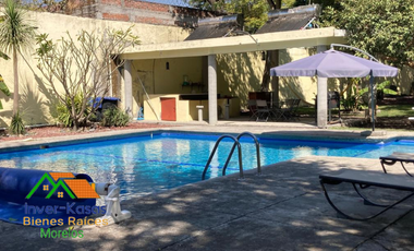 Increíble Casa De Oportunidad Con Extenso Jardín, Alberca, Privada En Venta Centro De Oaxtepec