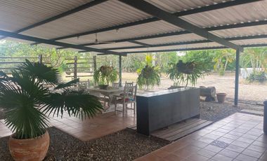 VENDO FINCA EN VILLAVICENCIO 4.3 HECTAREAS DE TERRENO SUB URBANO CON CASA CAMPESTRE Y LUZ TRIFASICA VEREDA EL CAIRO