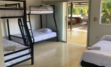 VENDO FINCA EN VILLAVICENCIO 4.3 HECTAREAS DE TERRENO SUB URBANO CON CASA CAMPESTRE Y LUZ TRIFASICA VEREDA EL CAIRO