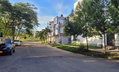 VENDO LOTE URBANO EN VILLAVICENCIO CERCA AL ANILLO VIAL SECTOR DE AMARILO Y LOS CENTAUROS