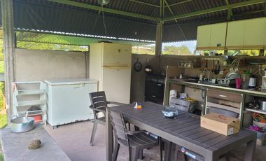 VENDO LOTE DE 1/4 DE HECTAREA CON CASA, EN RESTREPO META VIA SAN NICOLAS A 4 KM DE LA CENTRAL