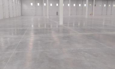 NAVE LOGÍSTICA TILT UP 5,800 M2 ANDENES 4 RAMPA VIGILANCIA 24/7 CCTV