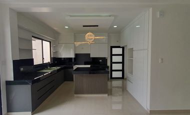 CASA EN VENTA, ISLA CELESTE ESTRENO  OPORTUNIDAD