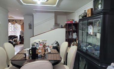 VENDO CASA DE 2 NIVELES EN VILLAVICENCIO EN CONJUNTO DE 8 CASAS BARRIO PANORAMA CERCA AL COMANDO DE POLICIA