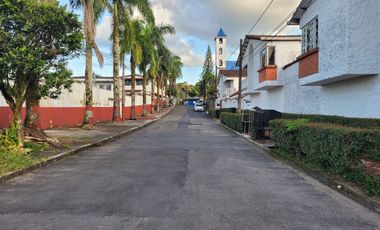 VENDO CASA DE 2 NIVELES EN VILLAVICENCIO EN CONJUNTO DE 8 CASAS BARRIO PANORAMA CERCA AL COMANDO DE POLICIA