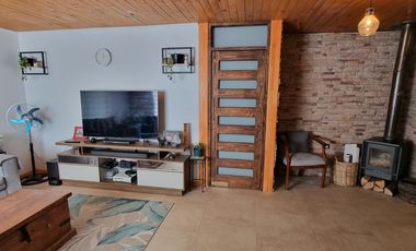 EXCELENTE CASA REMODELADA 4D/2B EN GRAN SITIO DE 3 MIL MTS2