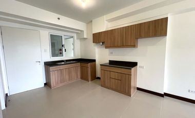Condo in QC 2br atrium w parking nr MRT Qave Station Vertis North Eton Centris The Crestmont DMCI