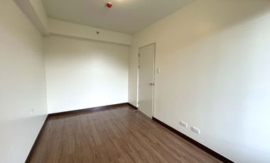 Condo in QC 2br atrium w parking nr MRT Qave Station Vertis North Eton Centris The Crestmont DMCI