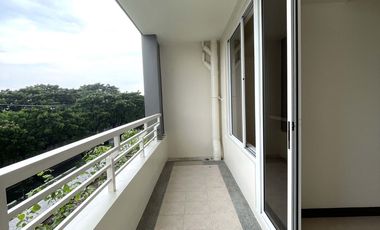Condo in QC 2br atrium w parking nr MRT Qave Station Vertis North Eton Centris The Crestmont DMCI