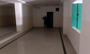 ¡Alquiler de Edificio Comercial en Esmeraldas!...LOCAL COMERCIAL   1200 PSIOS  1000 CADA PISO    O TOTAL  .. PREGUNDAR POR PRECIO