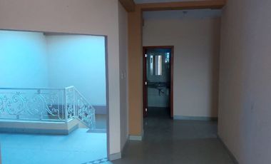 ¡Alquiler de Edificio Comercial en Esmeraldas!...LOCAL COMERCIAL   1200 PSIOS  1000 CADA PISO    O TOTAL  .. PREGUNDAR POR PRECIO