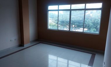 ¡Alquiler de Edificio Comercial en Esmeraldas!...LOCAL COMERCIAL   1200 PSIOS  1000 CADA PISO    O TOTAL  .. PREGUNDAR POR PRECIO