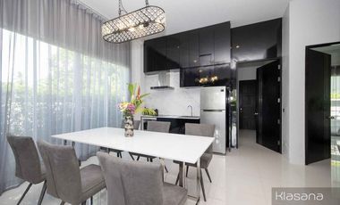 Executive style - Three-Bedroom Furnished Pool Property