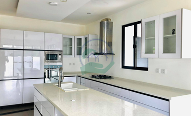 2-STOREY HOUSE FOR RENT (near K-town/Friendship)