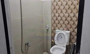 Apartment Building For Sale in Valenzuela City