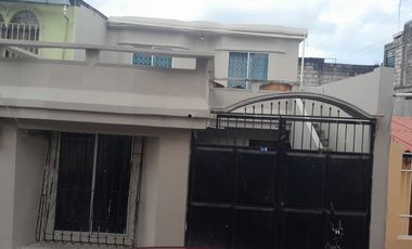 ¡VENDO CASA EN URBANIZACIÓN LA TOLITA 1, ESMERALDAS!