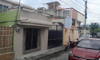 ¡VENDO CASA EN URBANIZACIÓN LA TOLITA 1, ESMERALDAS!