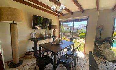 CASA EN AVENIDA DEL RIO PINGUERAL
