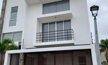 Casa con alberca en Fluvial Puerto Vallarta