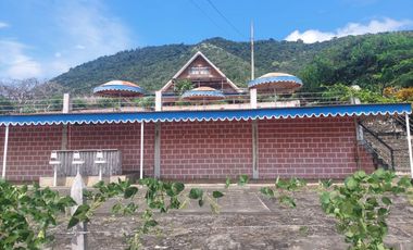 Casa con terreno de venta montecristi zona norte