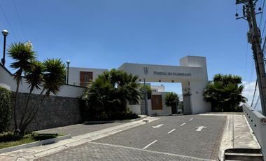VENTA CASA LINDA SECTOR CARCELEN EXCEPCIONAL VISTA, COMODIDAD Y SEGURIDAD