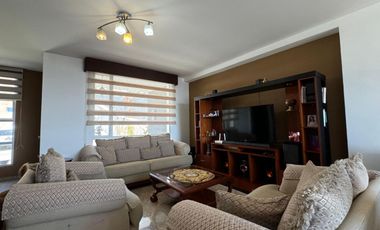 VENTA CASA LINDA SECTOR CARCELEN EXCEPCIONAL VISTA, COMODIDAD Y SEGURIDAD